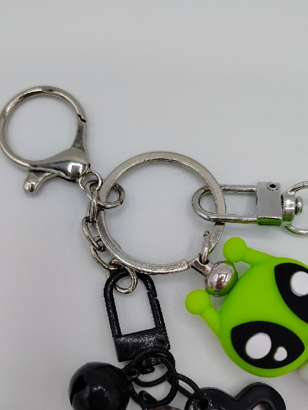 Handcrafted Green Alien Bead Keychain/Bag Charm w/ Star Charms & Heart Lollipop - Picture 3 of 3